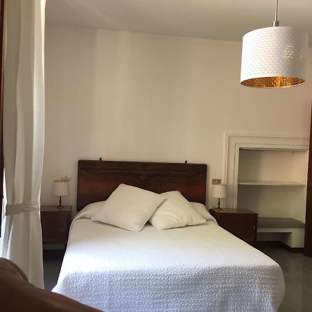 Civico 10 Hotel Gubbio Buitenkant foto