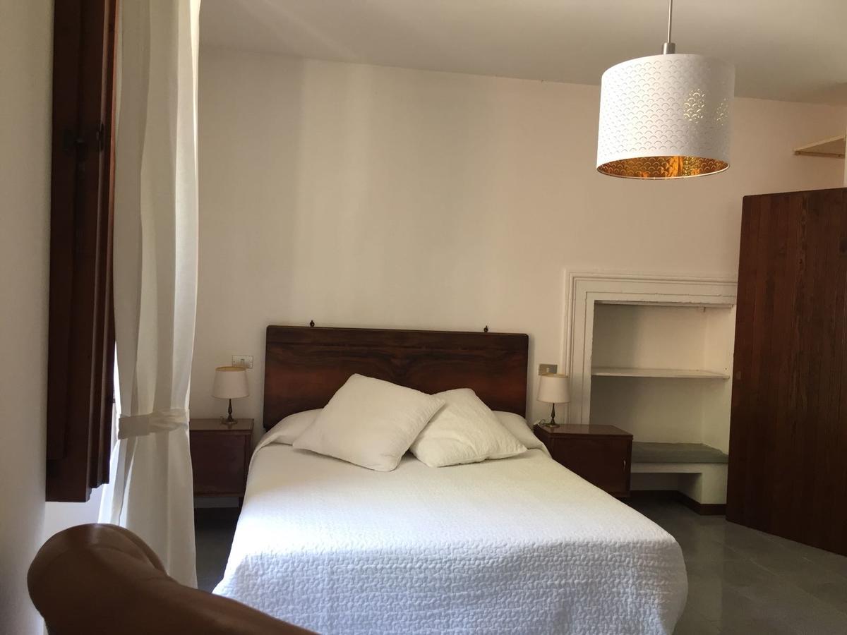 Civico 10 Hotel Gubbio Buitenkant foto