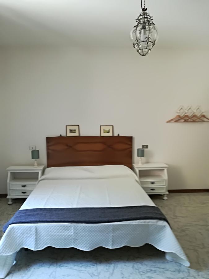 Civico 10 Hotel Gubbio Buitenkant foto