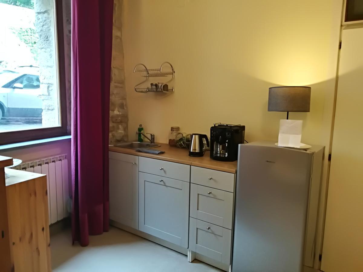 Civico 10 Hotel Gubbio Buitenkant foto